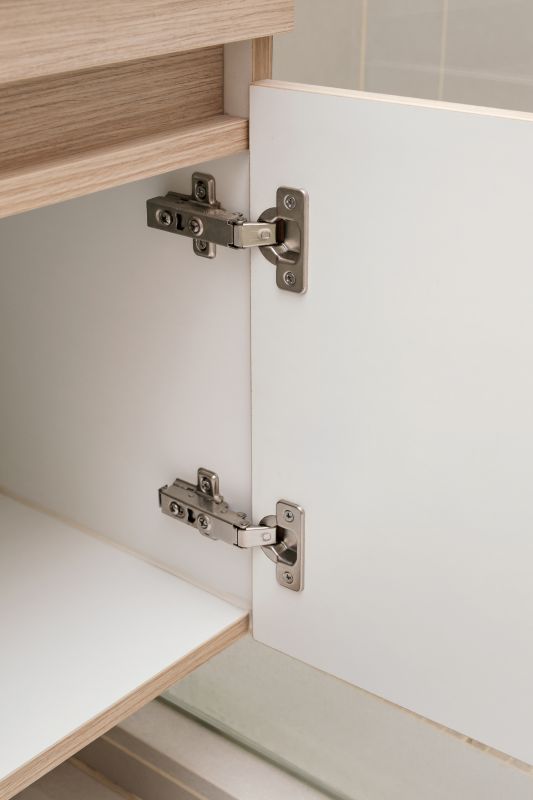Cabinet Hardware Assembly